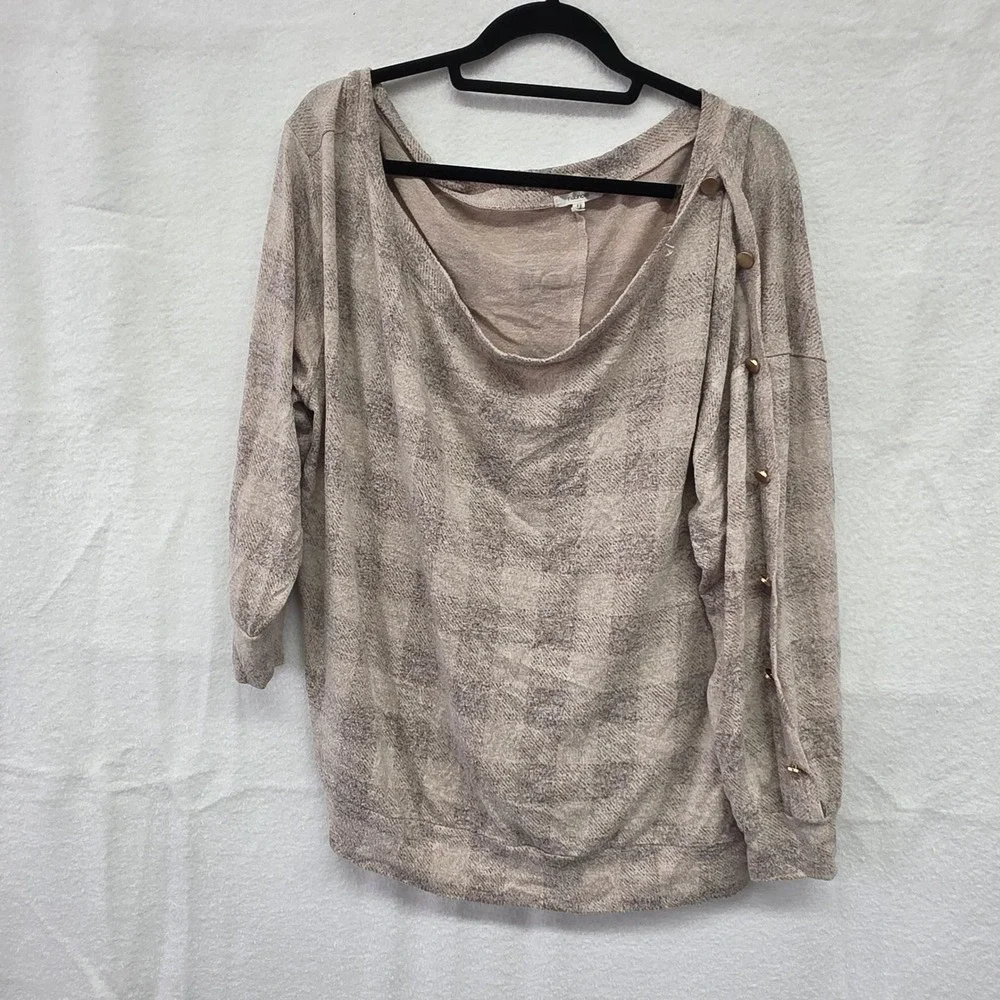 2X Maurices Womens Tan Plaid Knit Pullover Scoop Neck Gold Button Detail Top - Picture 1 of 7